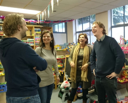 PvdA brengt fractiebezoek aan Kleding- en speelgoedbank (Klesteo)